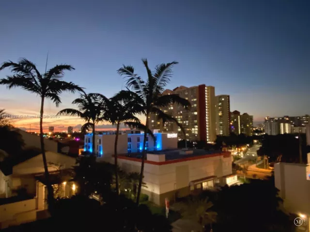 Apartment for rent  Unit #4-703 - photo 5702366