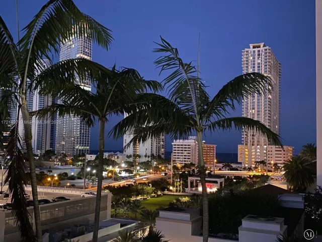 Apartment for rent  Unit #4-703 - photo 5702367