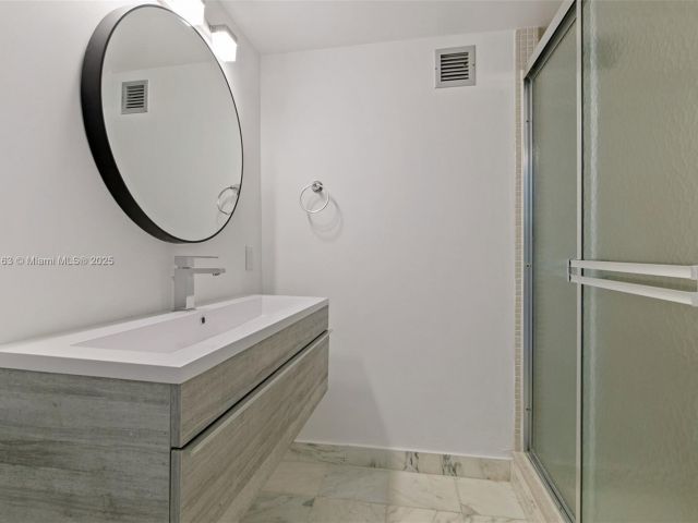 Apartment for rent  Unit #505N - photo 5678665