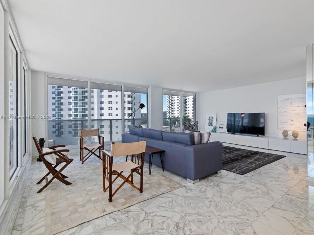 Apartment for rent  Unit #505N - photo 5678673