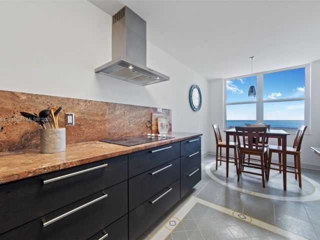 Apartment for rent  Unit #505N - photo 5678677