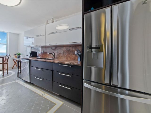 Apartment for rent  Unit #505N - photo 5678679