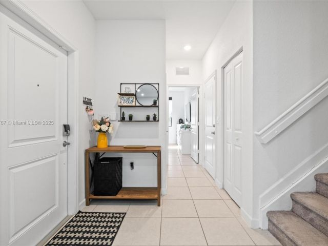 Home for sale at 13073 SW 286th Way 13073 - photo 5599708