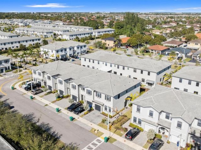 Home for sale at 13073 SW 286th Way 13073 - photo 5599711