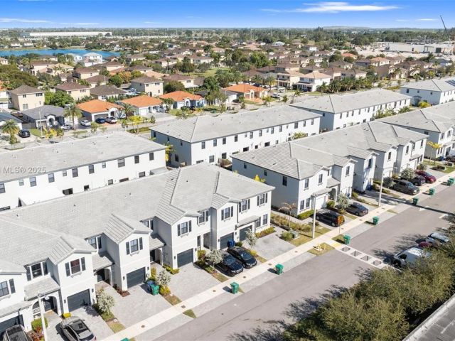 Home for sale at 13073 SW 286th Way 13073 - photo 5599712