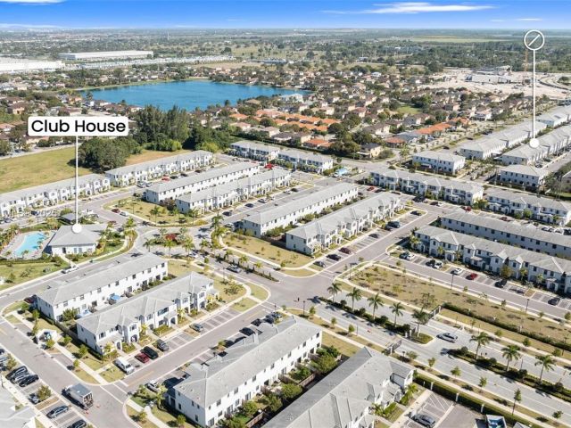 Home for sale at 13073 SW 286th Way 13073 - photo 5599716