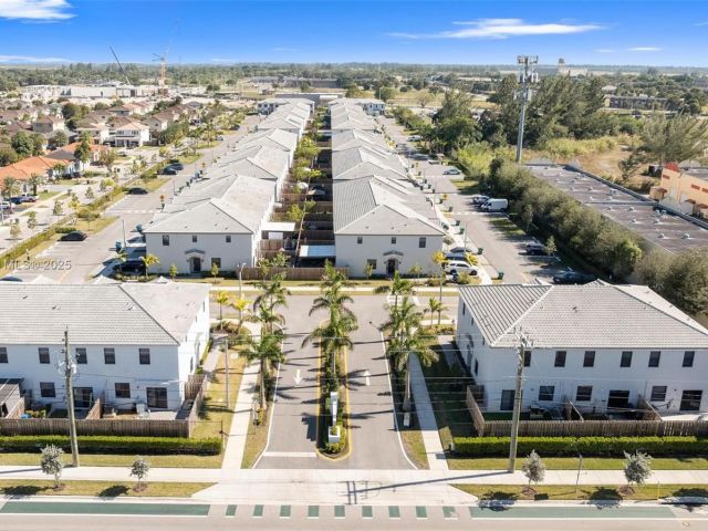 Home for sale at 13073 SW 286th Way 13073 - photo 5599718