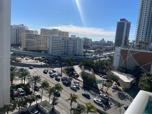 1-bedroom condo for rent in Hollywood - 4001 S Ocean Dr 10D - MondialRealty