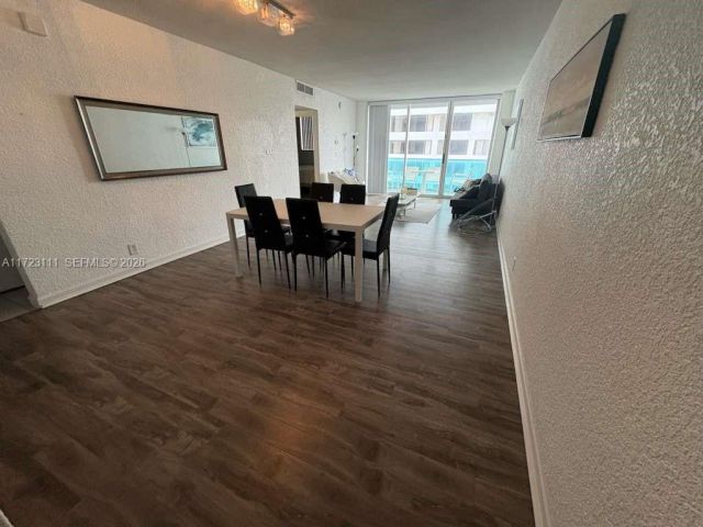 1-bedroom condo for rent in Hollywood - 4001 S Ocean Dr 10D - MondialRealty