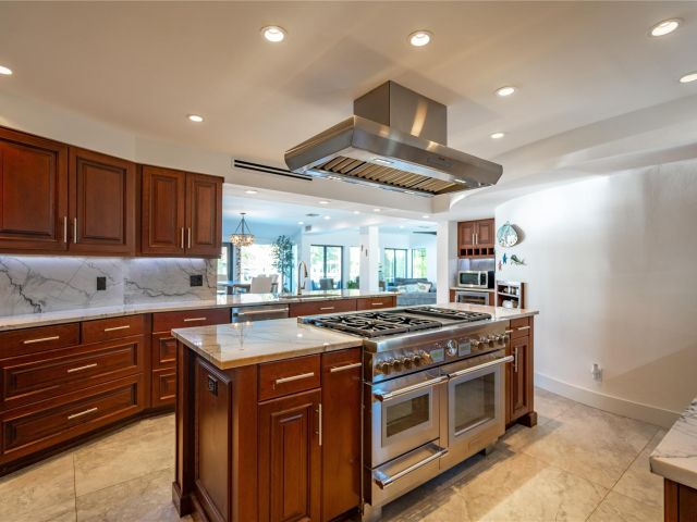 Home for sale at 2817 NE 26th Ct - photo 6251243