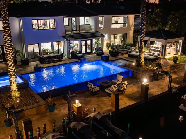 Home for sale at 2817 NE 26th Ct - photo 6251256