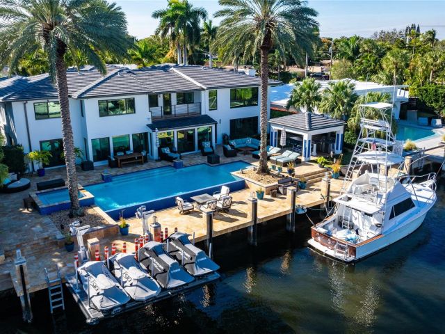 Home for sale at 2817 NE 26th Ct - photo 6251257