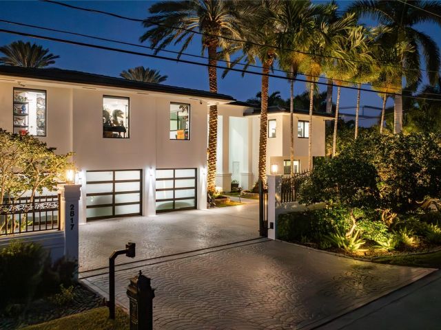 Home for sale at 2817 NE 26th Ct - photo 6251258