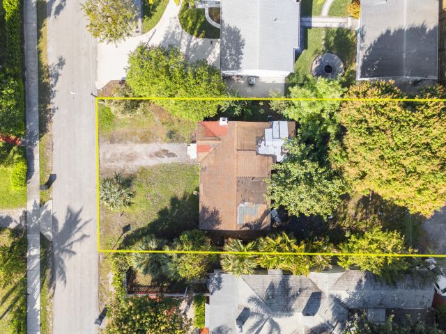 Home for sale at 337 SW 1st Avenue - photo 6058397