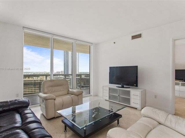 Apartment for sale  Unit #1608 - photo 5671874