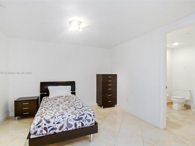 Apartment for sale  Unit #1608 - photo 5671880