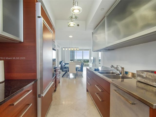 Apartment for sale  Unit #1608 - photo 5671884