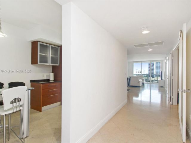 Apartment for sale  Unit #1608 - photo 5671886