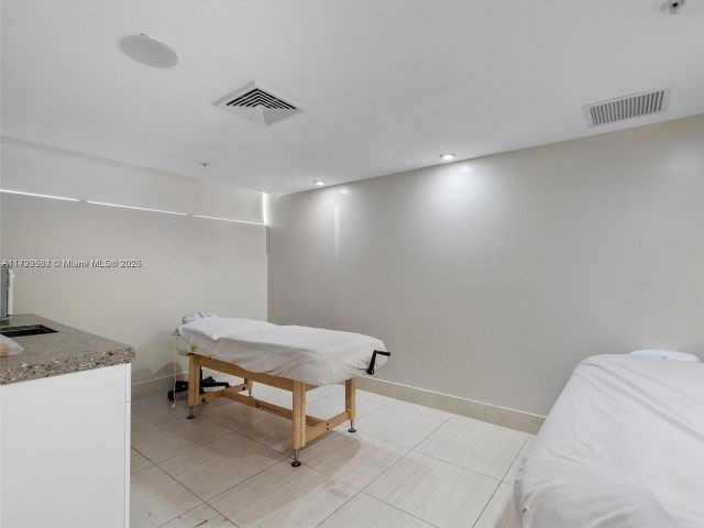 Apartment for sale  Unit #4109 - photo 5638009