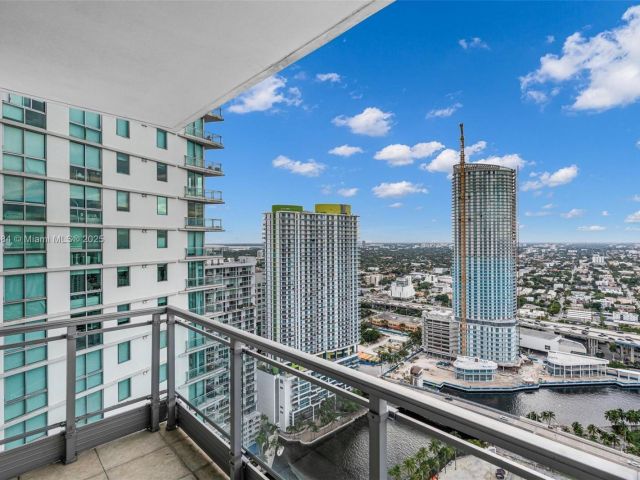 Apartment for sale  Unit #4109 - photo 5638013