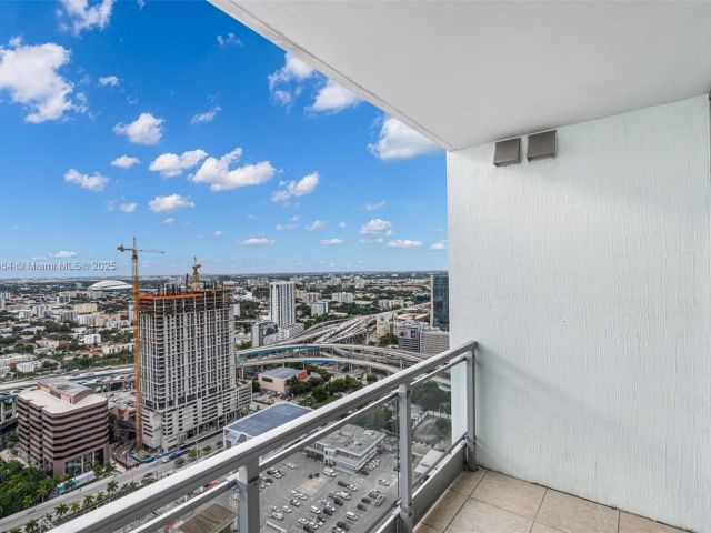 Apartment for sale  Unit #4109 - photo 5638014