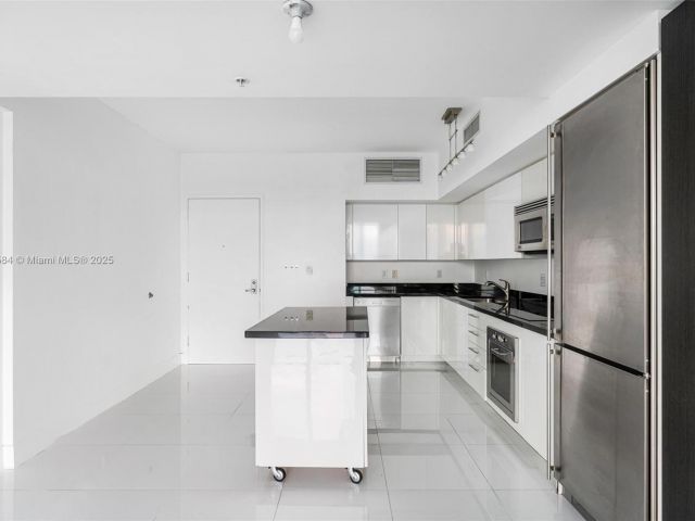 Apartment for sale  Unit #4109 - photo 5638024