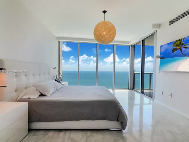 Apartment for rent  Unit #4101 - photo 5670540