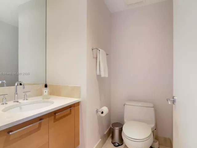 Apartment for rent  Unit #4101 - photo 5670535