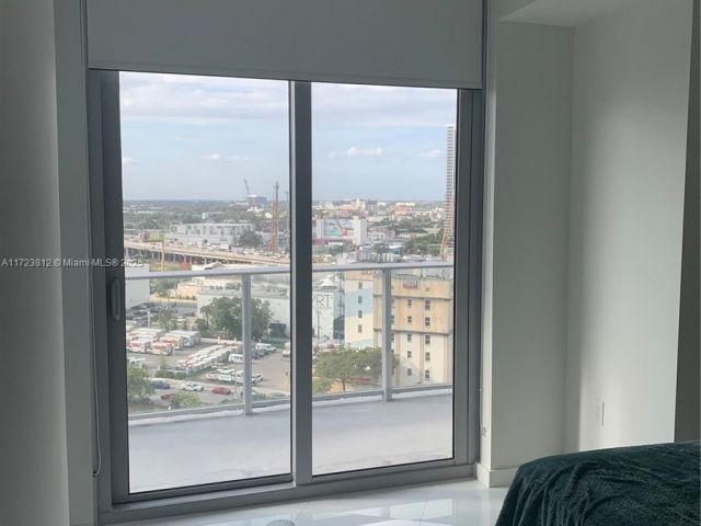 Apartment for sale  Unit #1002 - photo 5640572