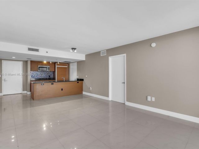 Apartment for sale  Unit #4208 - photo 6200129