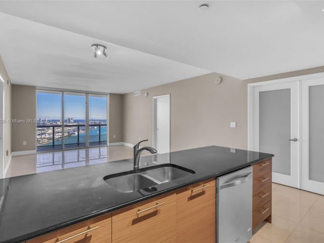 Apartment for sale  Unit #4208 - photo 6200130