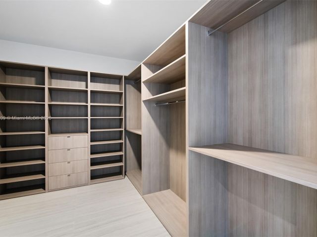 Apartment for sale  Unit #PH 5411 - photo 5640603