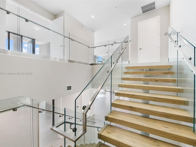 Apartment for sale  Unit #PH 5411 - photo 5640609