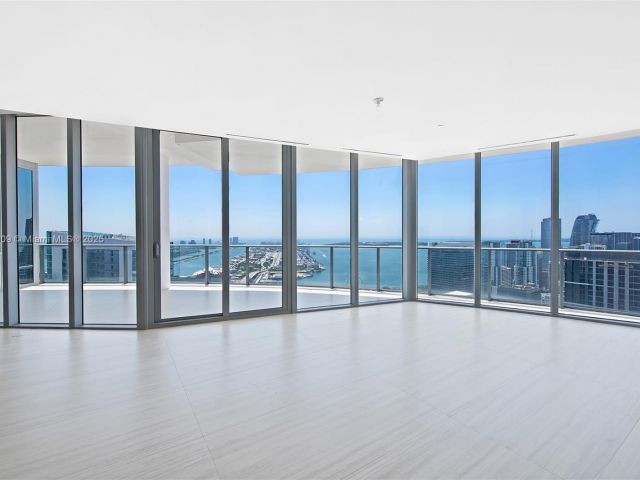 Apartment for sale  Unit #PH 5411 - photo 5640615