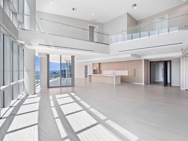 Apartment for sale  Unit #PH 5411 - photo 5640619