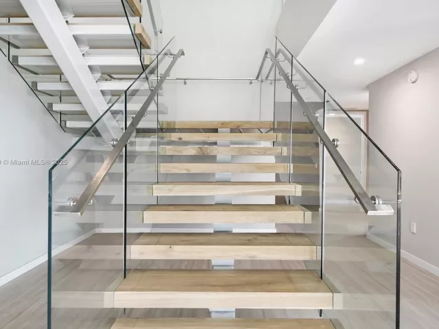 5-bedroom condo for sale in Miami - 851 NE 1st Ave PH 5411 - MondialRealty