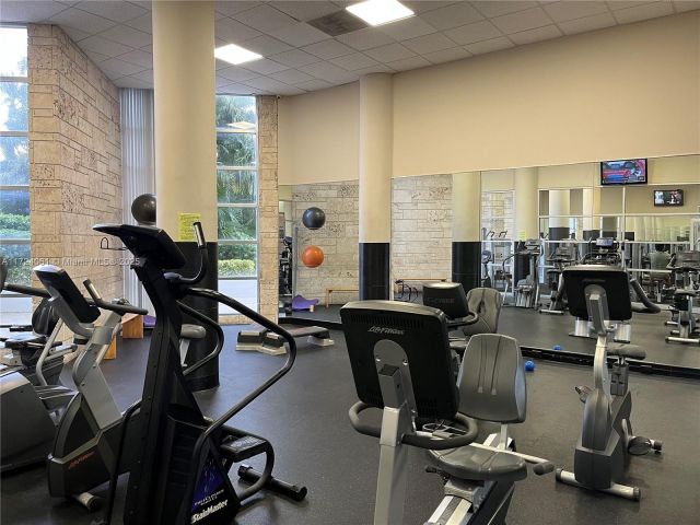 Apartment for rent  Unit #1722 - photo 5692522