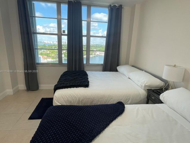 Apartment for rent  Unit #1722 - photo 5692523