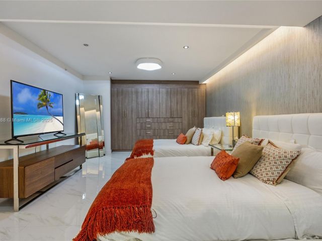 Apartment for rent  Unit #201 - photo 5664689