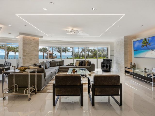 Apartment for rent  Unit #201 - photo 5664695