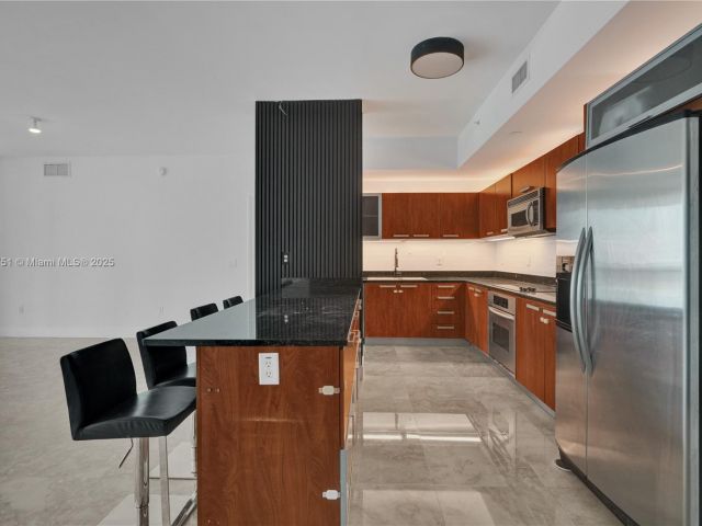 Apartment for sale  Unit #2-803 - photo 5683219