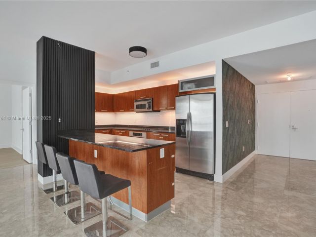 Apartment for sale  Unit #2-803 - photo 5683220