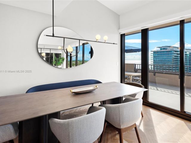 Apartment for rent  Unit #1002 - photo 5647727