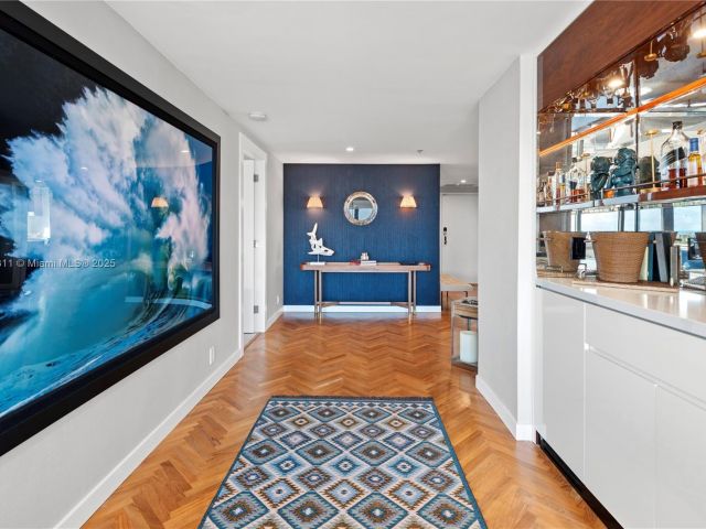 Apartment for rent  Unit #1002 - photo 5647731