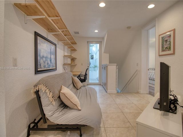 Home for rent at 2200 Lincoln Ave - photo 5840534