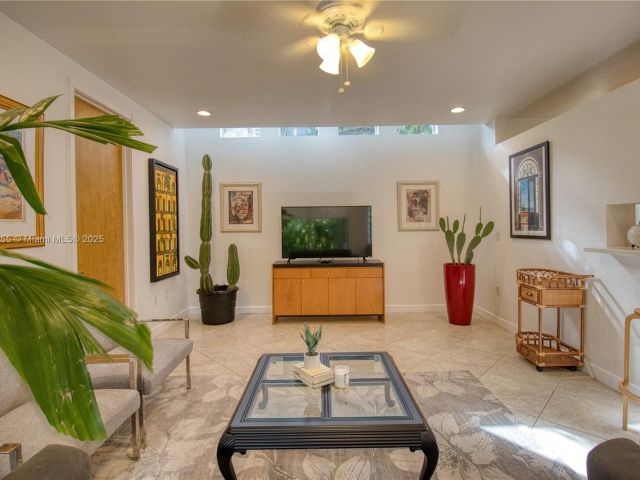 Home for rent at 2200 Lincoln Ave - photo 5840541