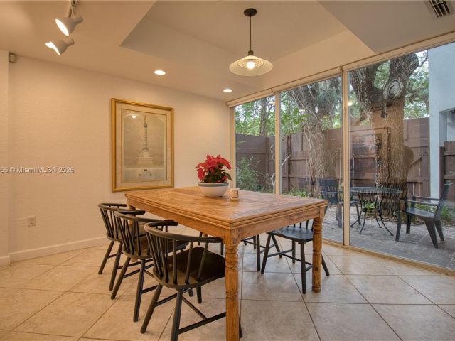 Home for rent at 2200 Lincoln Ave - photo 5840546