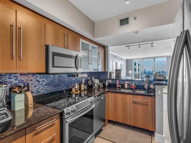 Apartment for sale  Unit #3726 - photo 5638513