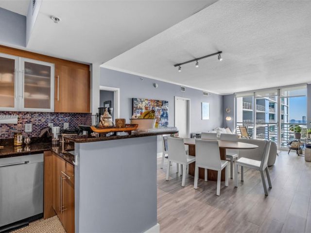 Apartment for sale  Unit #3726 - photo 5638514