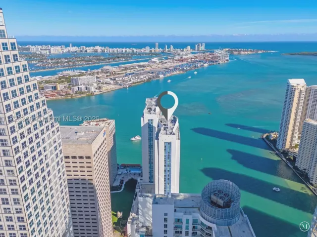 3-bedroom condo for sale in Miami - 325 S Biscayne Blvd 3726 - MondialRealty